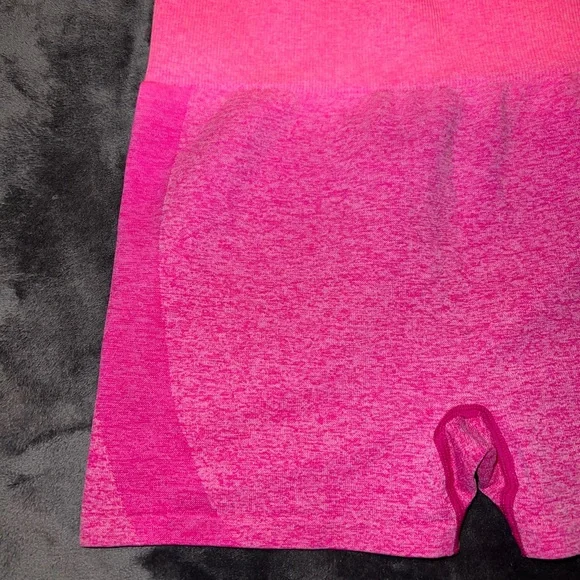 Victoria’s Secret PINK Seamless Workout Shortie Size Large - Picture 5 of 9